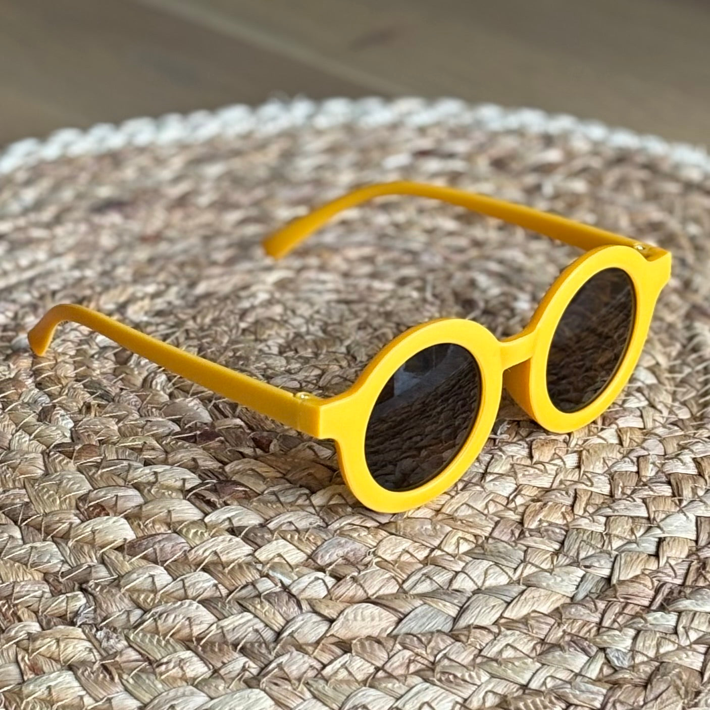 Zonnebril retro geel